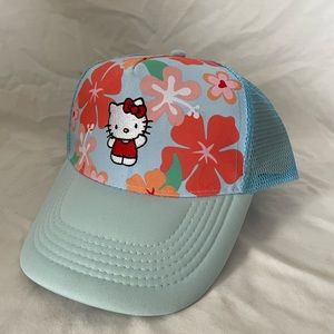 Hello Kitty hat